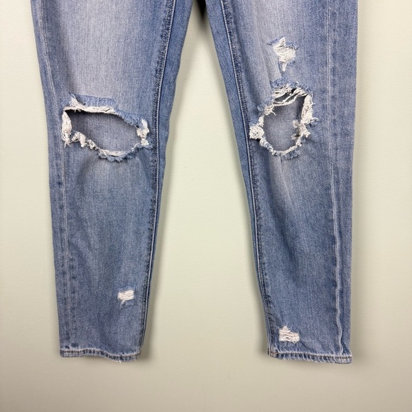 American Eagle Distressed Mom Jeans Light Wash Size 0 - Picture 4 of 8